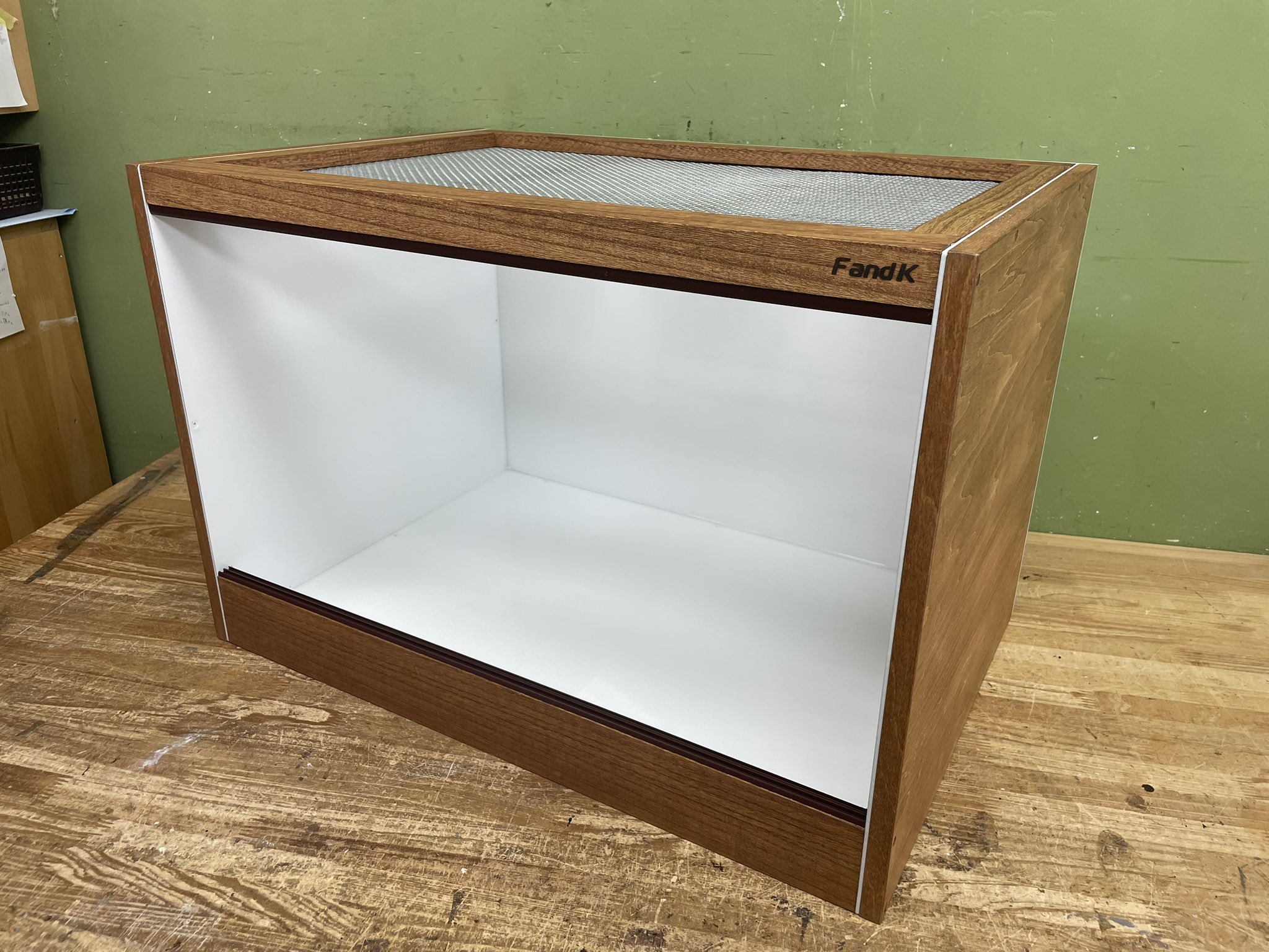 FandK爬虫類木製ケージ カメレオン仕様