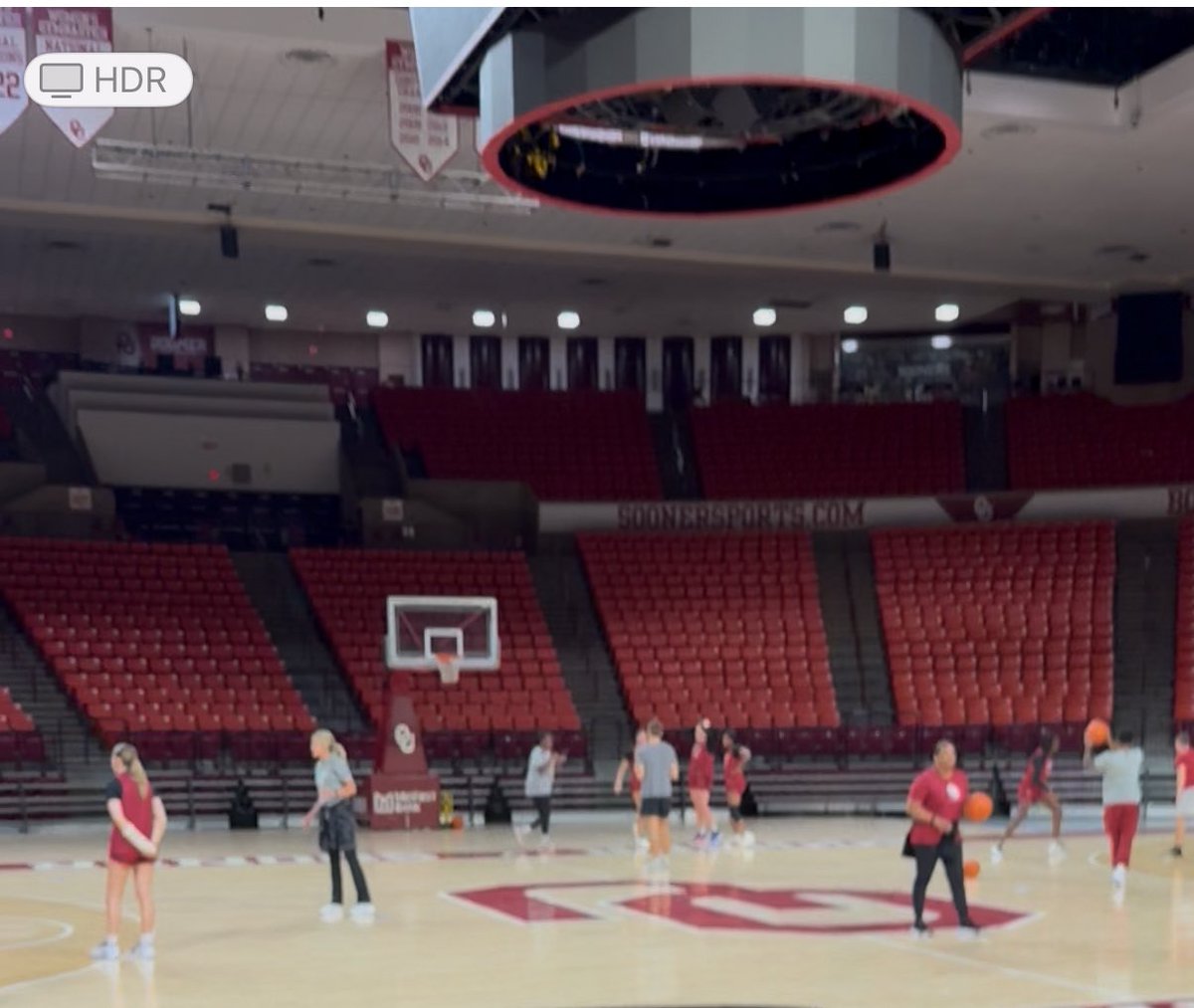 OU women’s practice today! Good stuff! Thanks for allowing me to attend. <a href="/OU_Athletics/">Oklahoma Sooners</a> <a href="/AshelynnBorunda/">ashelynnborunda</a> <a href="/AbbiShouse/">Abigail Shouse</a> <a href="/AubreyAranda2/">Aubrey Aranda</a> <a href="/Coach_Ridenour/">Heath Ridenour</a> <a href="/IrisDiaz3012/">Coach Diaz</a> <a href="/DanielCorral12/">DC</a> <a href="/dial_dcflash/">Russell Dial</a>