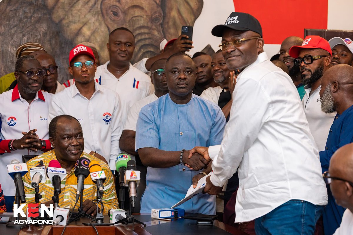 PoliticalPrin13's tweet image. Nobody can stop the wind of Change 🇷🇺

Ken Ohene Agyapong 🙌🏿♥️🫶🏾