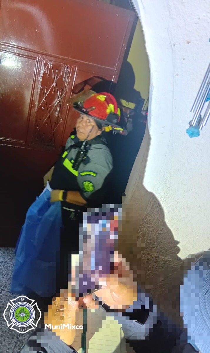 BOMBEROS MUNICIPALES DE MIXCO (@bomberosm_mixco) on Twitter photo #INFORMACION2025| 🇬🇹
#BOMBEROSMUNIMIXCO
#MUERTE_POR_SUSPENSIÓN
Sección i de la Colonia El Milagro zona 6 de Mixco
Joven de 16 años decidió finalizar con su existencia por suspensión. Los <a href="/BomberosM_Mixco/">BOMBEROS MUNICIPALES DE MIXCO</a> llegaron al lugar, pero al evaluar ya no presentaba signos vitales. #INFORMACION2025| 🇬🇹
#BOMBEROSMUNIMIXCO
#MUERTE_POR_SUSPENSIÓN
Sección i de la Colonia El Milagro zona 6 de Mixco
Joven de 16 años decidió finalizar con su existencia por suspensión. Los <a href="/BomberosM_Mixco/">BOMBEROS MUNICIPALES DE MIXCO</a> llegaron al lugar, pero al evaluar ya no presentaba signos vitales.