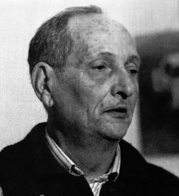 Le persone che sono qua questa mattina ricordano mio nonno, il resto della città difficile dirlo. Penso che sia responsabilità di chi conserva questa memoria avvicinarsi al resto della società.

#AlfredoChiodi. 

Nel 1991 assassinato #LiberoGrassi, nato #19luglio 1924.

#29agosto