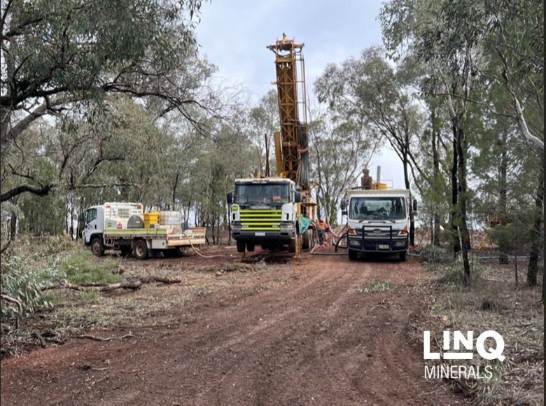 LinQMinerals's tweet photo. Drilling continues at Gidginbung, testing vectors toward a prospective copper-gold porphyry target.

$LNQ.ax https://t.co/LgV9mtk0QS