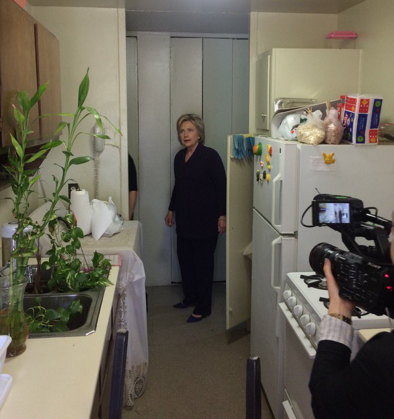 Taylor Swift at a Thursday night Nebraska/Cincy game at 9pm