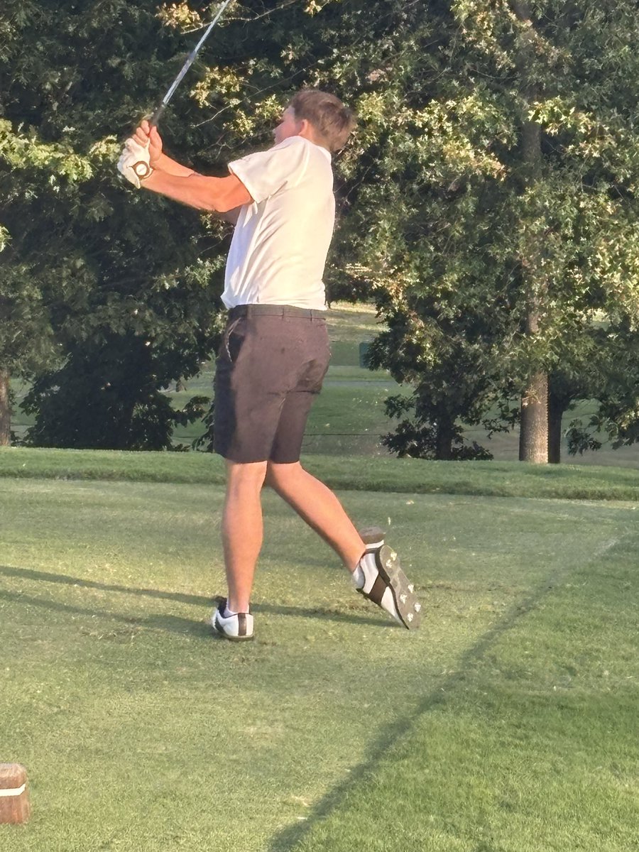 VarsityGolfWHS's tweet photo. Wakefield Golf returned to action on Tuesday 8/26 against Marshall at ANCC.  Led by Phillip’s solid 38 and Eliana’s 42 Wakefield won a hard fought contest 169- 181.  Miles continued his solid play, while Sam and Wyatt continue to post respectable rounds. https://t.co/uWBwFJO9OR