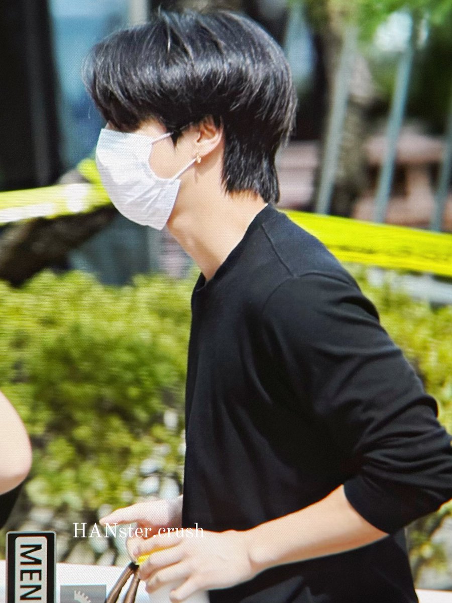 250829 뮤뱅 출근 ☀️

#StrayKids #스트레이키즈
#HAN #한 #한지성