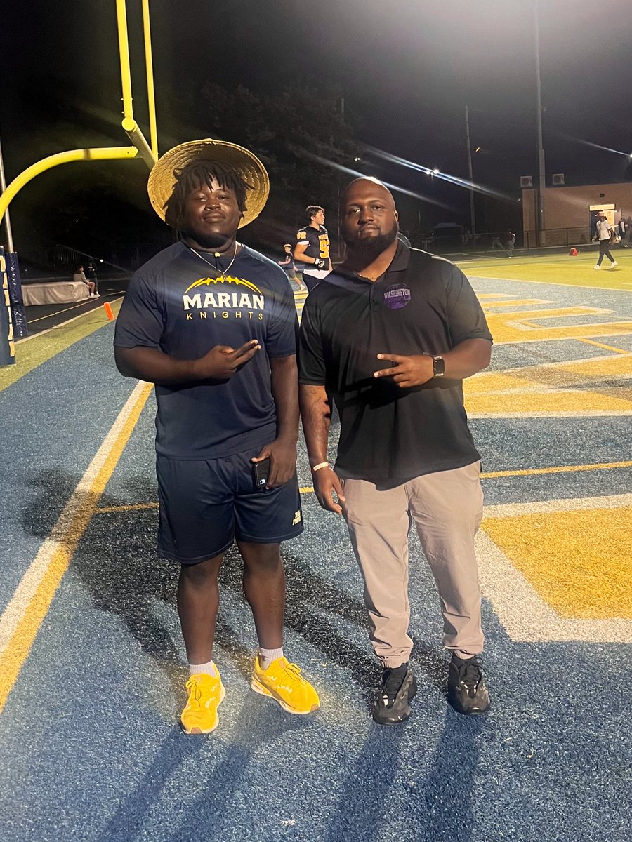 CoachHaze317's tweet photo. Proud moment when I get to see my former players live out his dream by playing college ball. Keep balling DBo #GoGDUB🏈 https://t.co/cFb29LIp2N