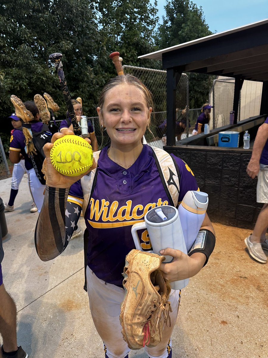 Congrats to my friend, teammate and fellow pitcher <a href="/HelainaM2027/">Helaina Magistro</a> on her 100th high school strikeout. So proud of her. 💪

<a href="/VRHSsoftball14/">Villa Rica Wildcats Softball</a> <a href="/APGold09Jiles/">AP Gold 09 Jiles</a>