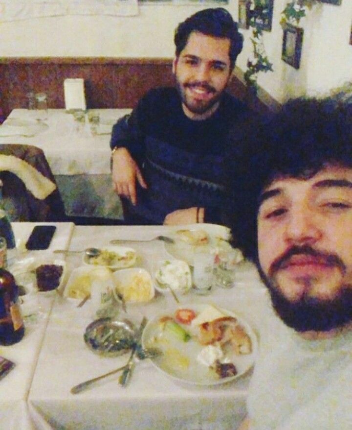 "Can'ı Candan ayırmayalım. "
Burdan sonra fotoğraf gözümün önünden geçti... 
#ayrılmayalım