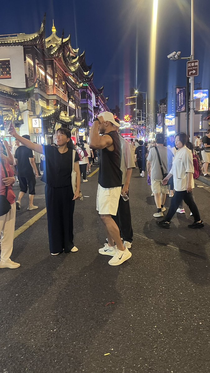 i9m49's tweet photo. Shaghai 🙂‍↕️🇨🇳 https://t.co/3iK30KP87K