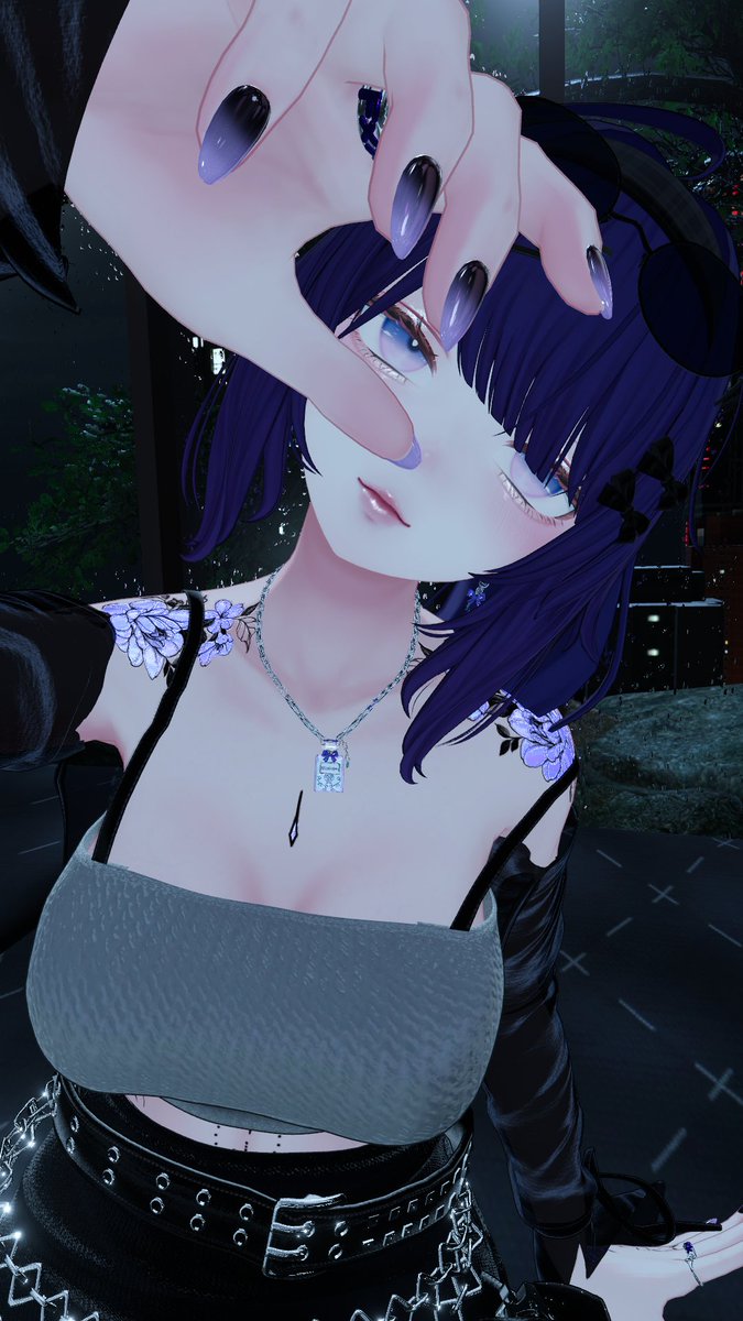 「どこ見てるの？」

おはようございます、金曜日ですね。
今日が終われば月末の週末～～～！
なんかこう8月は終わるとちょっと寂しい気持ちがないこともない、そんな曖昧な感じです。
皆さんは夏休みの宿題早め遅めどちらのタイプでしたか？私は早め派でしたが最近は遅めです。

たぬきはいいぞ～