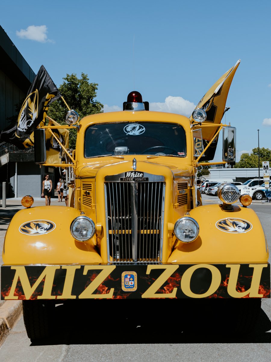 MizzouAthletics's tweet photo. Mizzou fans, we are back!

#MIZ 🐯 https://t.co/oHq4h5mh0f