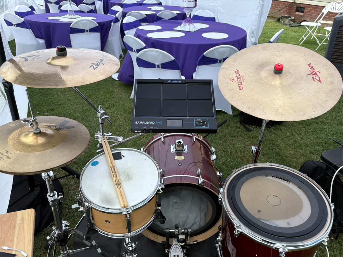 DiemondStar's tweet image. Get your #sticks for the show! Built for players who won’t settle for less.

Shop now at DiemondStar.com

amarebreezy___.23 #drumsetup with Diemond Star #Drumsticks

#Drummer
#DiemondStar
#FeelTheDifference
#PlayTheFeeling
#Drummers
#Drums
#PlayBeyondTheOrdinary