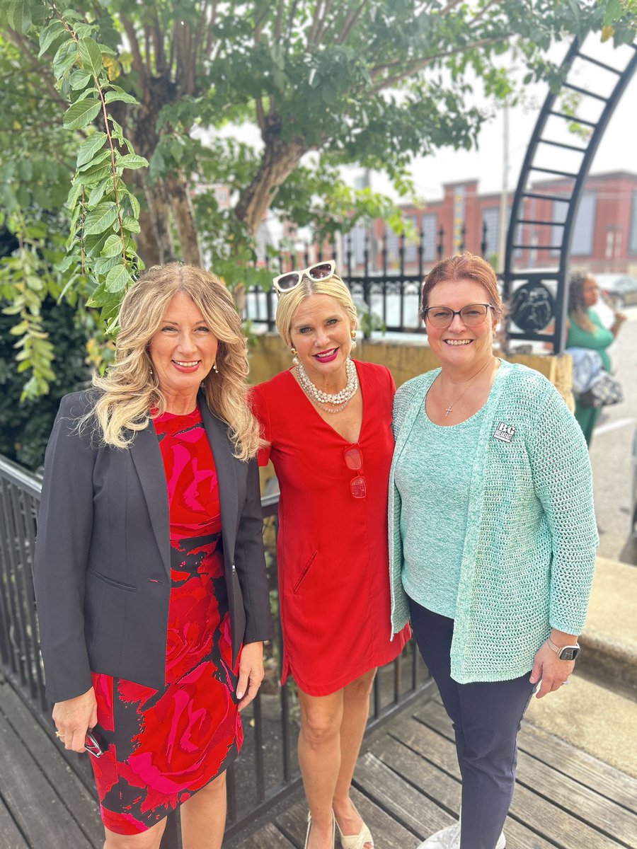 🦷 Nearly a decade we’ve partnered with Delta Dental of Tennessee to help families and children through our iconic Angel Tree Program and Red Kettle Christmas Initiative.
🛡️ Thank you, Missy Acosta and Delta Dental for helping us #DoTheMostGood and always #LoveBeyond