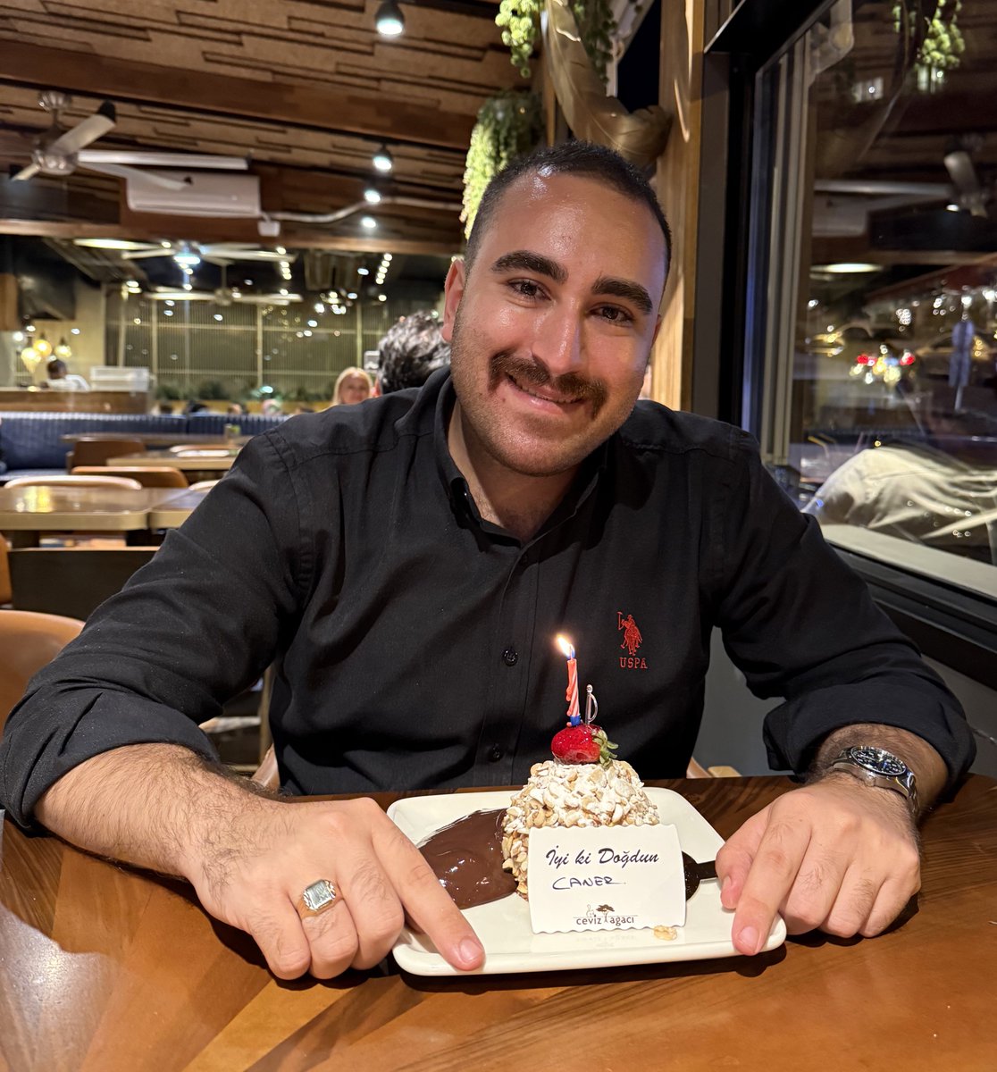 Doğum günüm vesilesi ile arayarak, mesaj atarak yanımda olan aileme ve dostlarıma teşekkür ederim. Sağ olun, var olun…