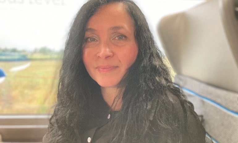 InfosMinutesFR's tweet image. 🇫🇷 / 🇩🇿 : Sabeha Sansal, la fille de l’écrivain incarcéré en Algérie appelle la #France à durcir l’obtention des visas aux algériens afin d’accélérer la libération de son père condamné à 5 ans de prison pour avoir affirmé que l’Ouest de l’Algérie appartient au #Maroc. #Algerie