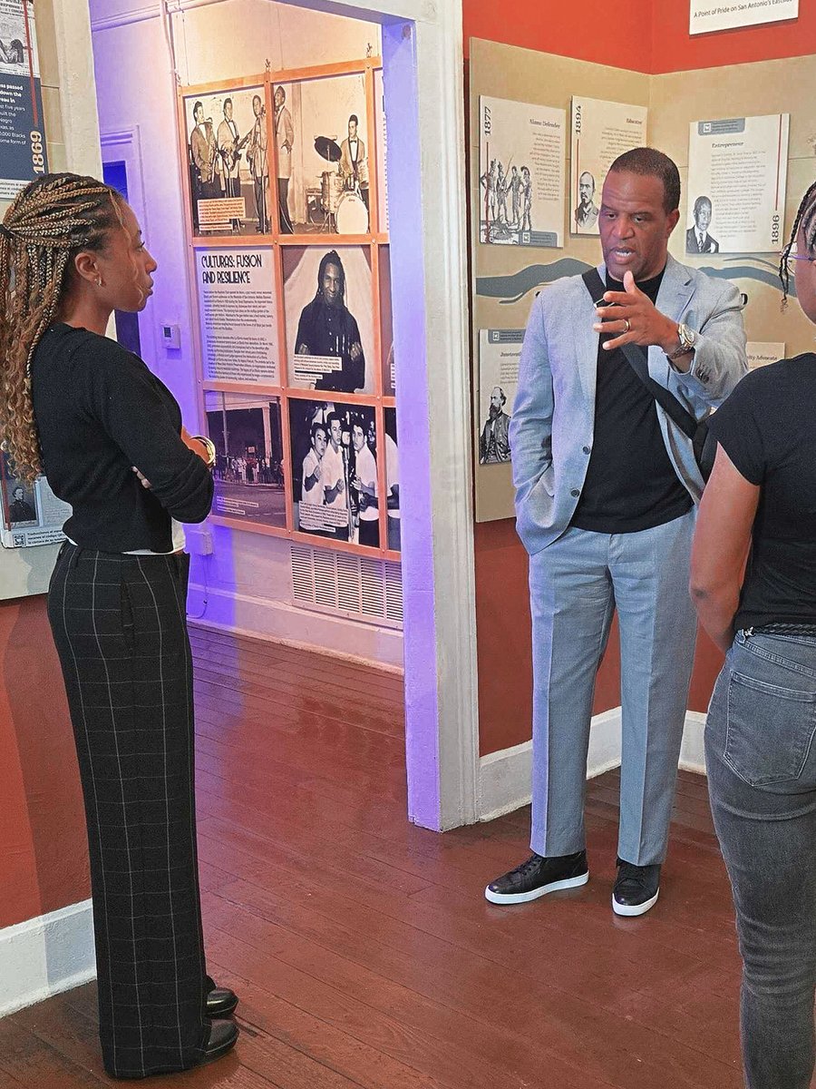 SaaacamTx's tweet photo. Thank you, @JohnHopeBryant for visiting SAAACAM & reminding us how powerful it is to invest in culture!
Help us become the 3rd largest African American museum in the U.S.
Support our Capital Campaign: https://t.co/0EP6BKBP4a
#PreserveOurHistory #SAAACAM #CulturalInvestment https://t.co/gdGoJXq8Bn