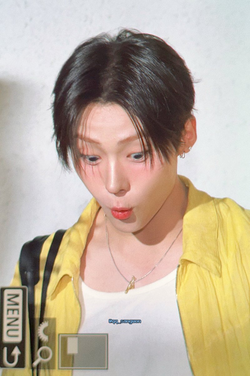 qq_sangwon's tweet image. 아기토끼 눈땡글 깜짝놀랫어 커여워죽겐네 #이상원