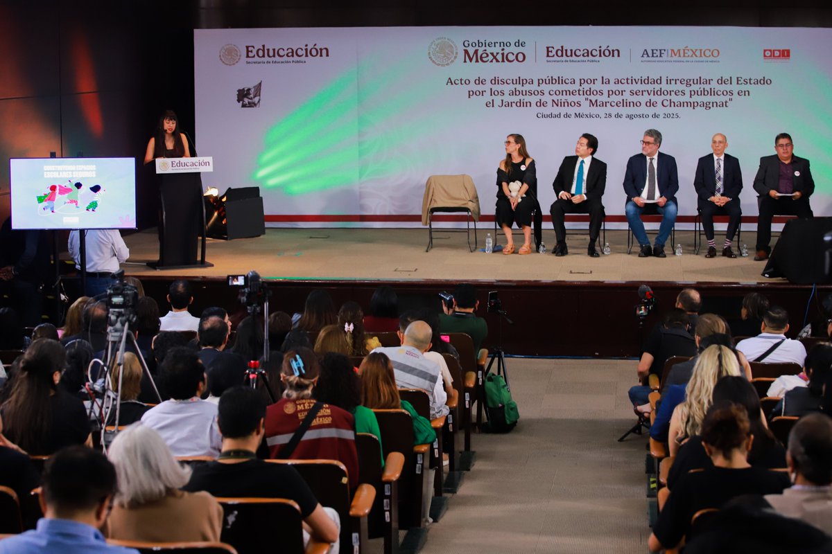 ODInfancia's tweet photo. El día de hoy se llevó a cabo el Acto de disculpa pública por parte de la @SEP_mx y la @_AEFCM con motivo de los abusos cometidos por servidores públicos en el Jardín de Niños “Marcelino de Champagnat” en 2018. 👇🏽 https://t.co/wUbJxh7q4U