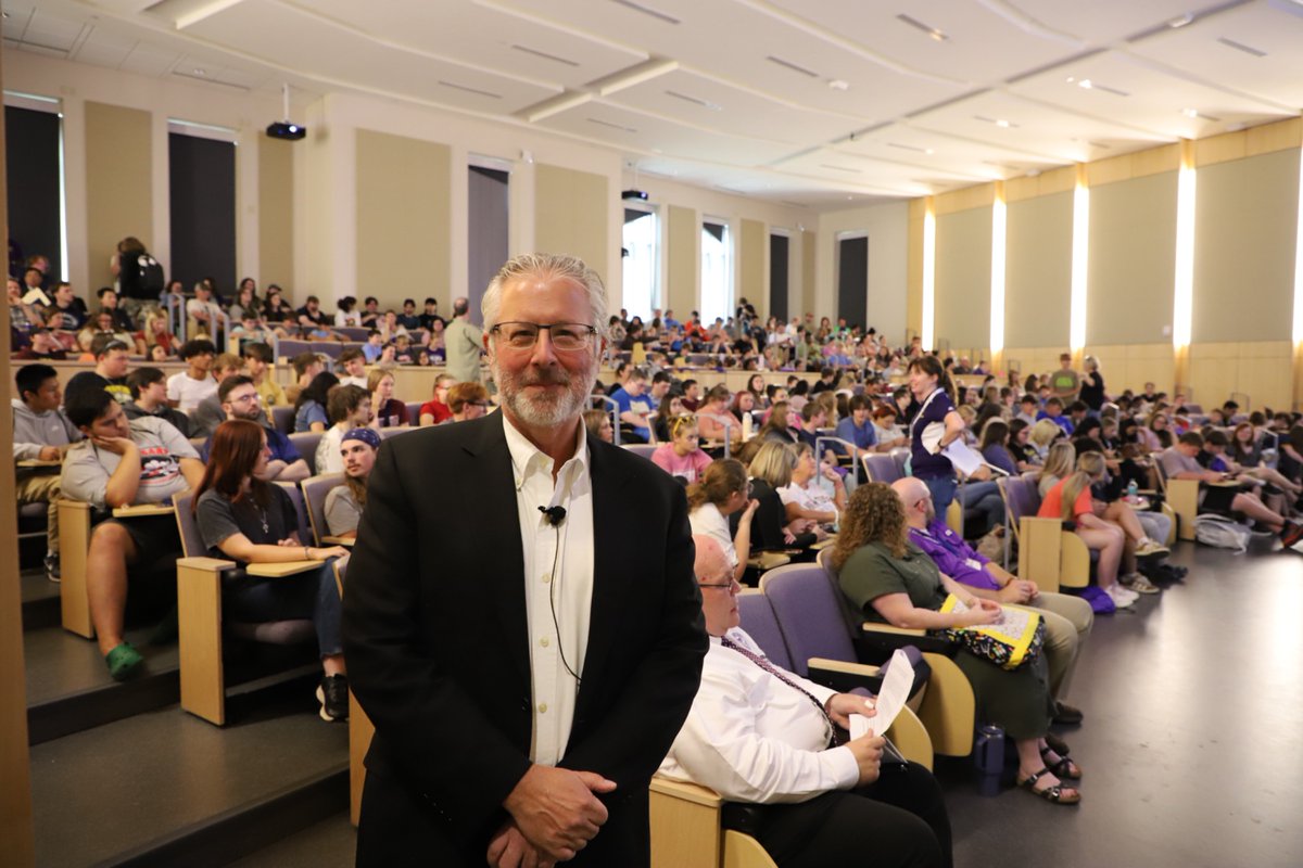 NeilShubin's tweet image. Celebrating the 100th anniversary of the Scopes trial telling students in central Tennessee about their inner fish.  I’m so grateful to the high school and middle school teachers who brought their students from small schools to the event (some from almost an hr away).