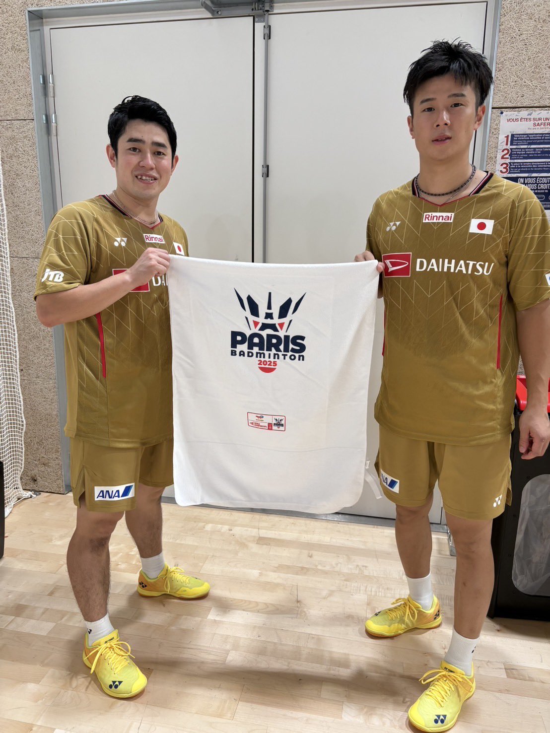 トナミ運輸　バドミントン　Mサイズ トナミ運輸 のYONEX ヒョウ柄バドミントンシャツ Lサイズ tonami