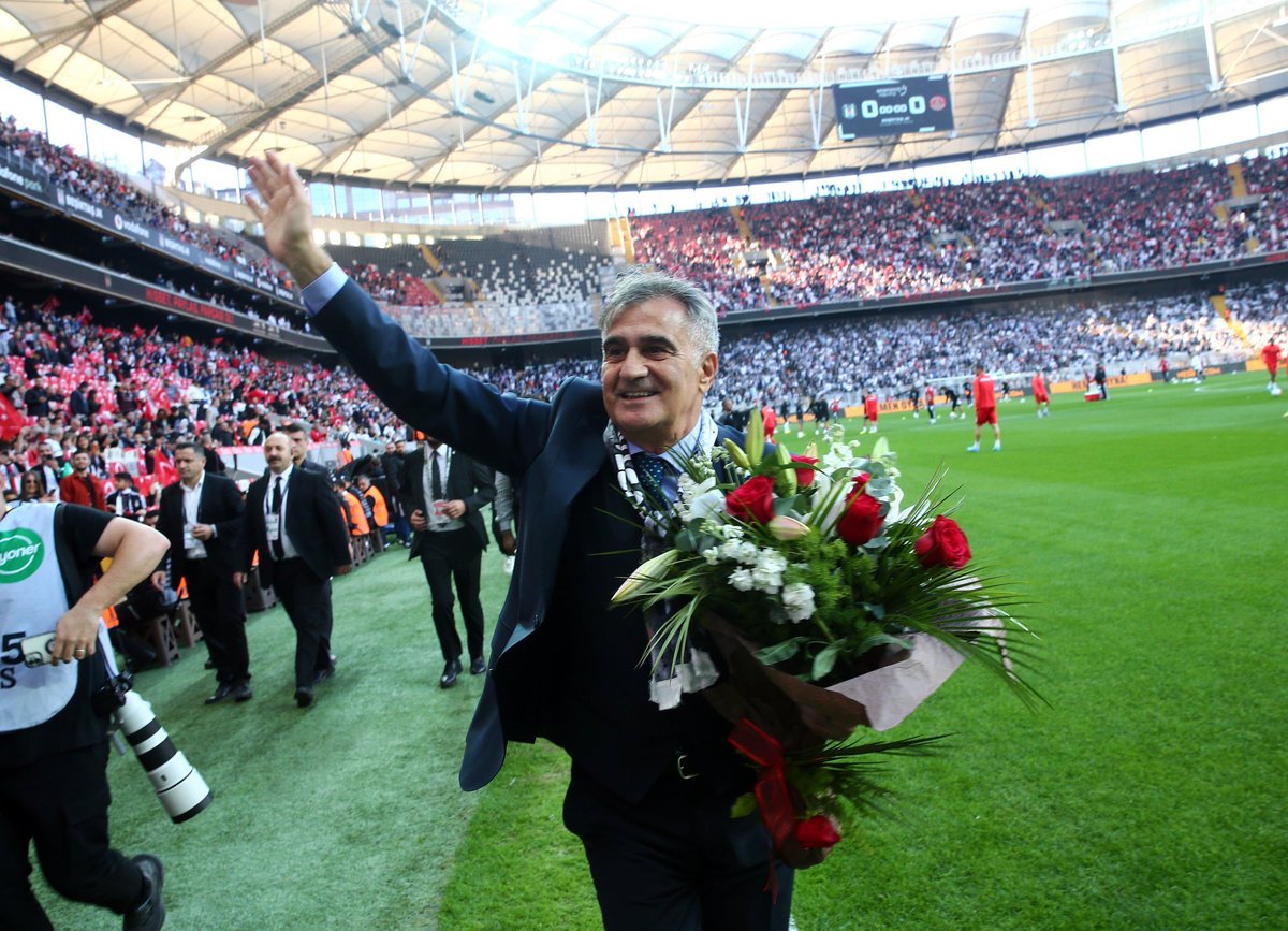 Bazı taraftarlarımız, #ŞenolGüneşYuvaya etiketiyle Şenol Güneş'in Beşiktaş'a gelmesini istiyor.