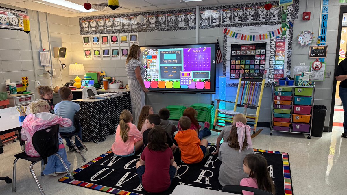OCSupt's tweet photo. Today’s classroom visits reminded me of the heart of our mission which is engaging students in meaningful learning every single day. When we create opportunities that spark curiosity, challenge thinking, and empower ownership, learning comes alive! #WEareOC #MeaningfulLearning https://t.co/U7UkipzCHY