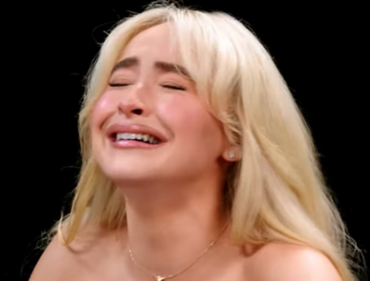 oh_kuba's tweet photo. dobra nalałem sobie winka i specjalnie czekałem do północy, żeby włączyć nowy album Sabriny, DAMN I LOVE THIS WOMAN https://t.co/EdNdyRajN4