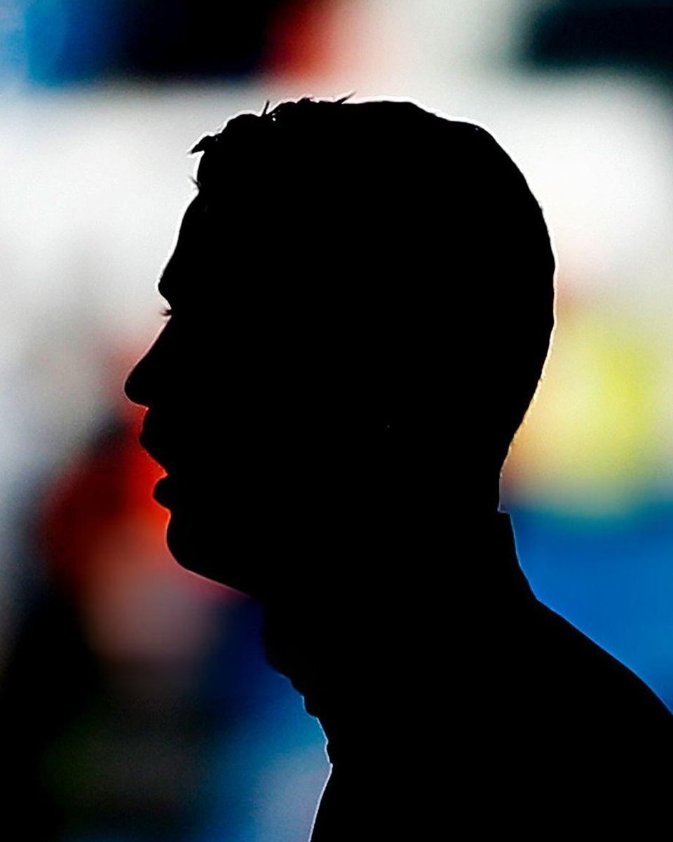 GoalAR's tweet image. اخبرنا من اللاعب دون أن تذكر اسمه 🧐