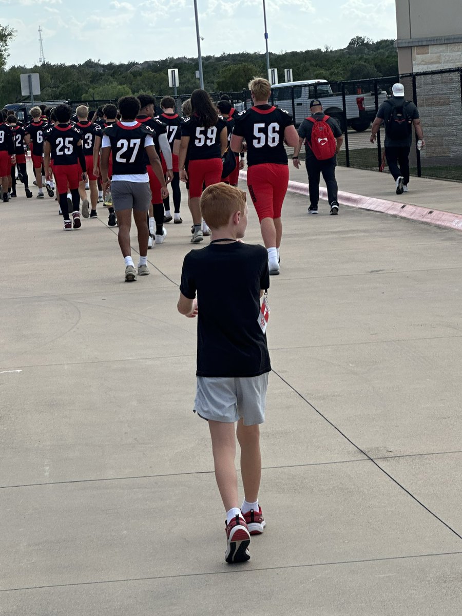 MattGarver04's tweet image. Headed over to game 1!!!#RUNET