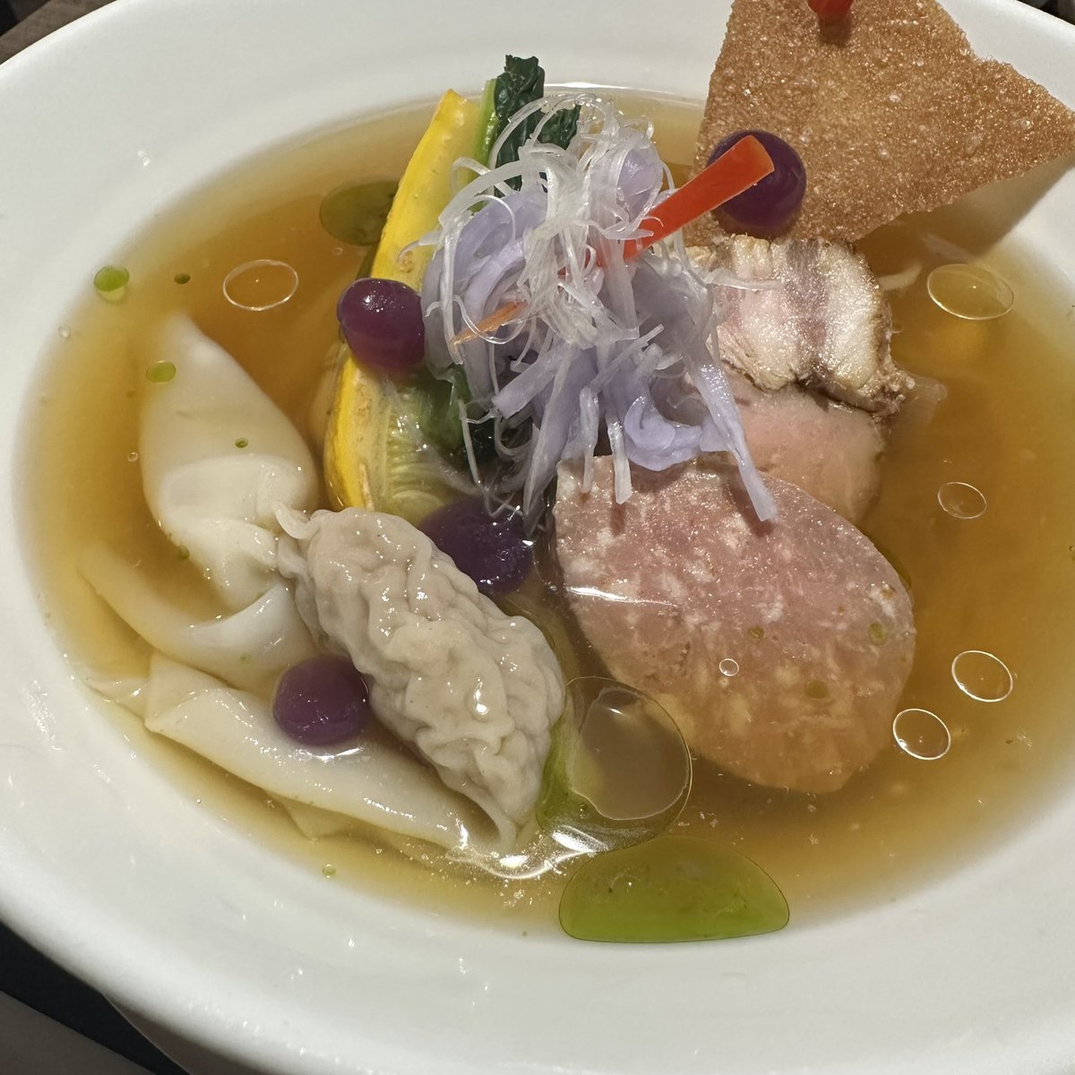 らーめん 鉢ノ葦葉@四日市（8/24）

冷製らーめん2025 Colorful

ツルツルモチモチとコシある平打ち麺は啜り心地＆喉越し最高🍜
小麦の旨味しっかり感じられる🌾

たっぷりな魚介の旨味広がる冷んやりスープがめちゃ旨🐟

鮮やかに彩る多様なトッピング😳
梨ワンタンも🫶🏻

最高に美味しかった🥹