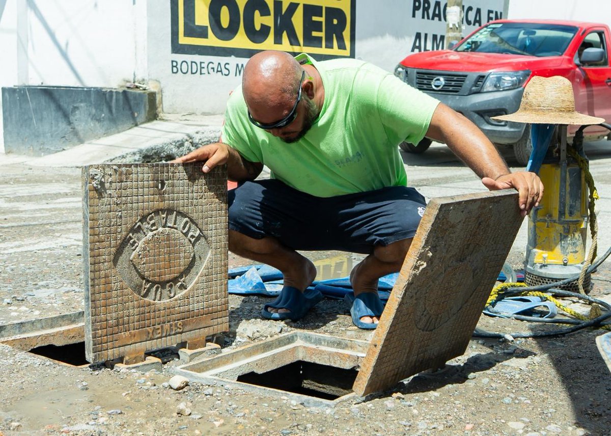 reportediariopv's tweet photo. COMUNICADO 945
Concluye SEAPAL sustitución de válvula en Las Juntas.
El organismo trabajó más de 12 horas continuas para seguir fortaleciendo la infraestructura de agua potable en esa delegación
Leer nota: https://t.co/acbKHSgDtK
#PuertoVallarta #Seapal https://t.co/kscwaKYBpZ