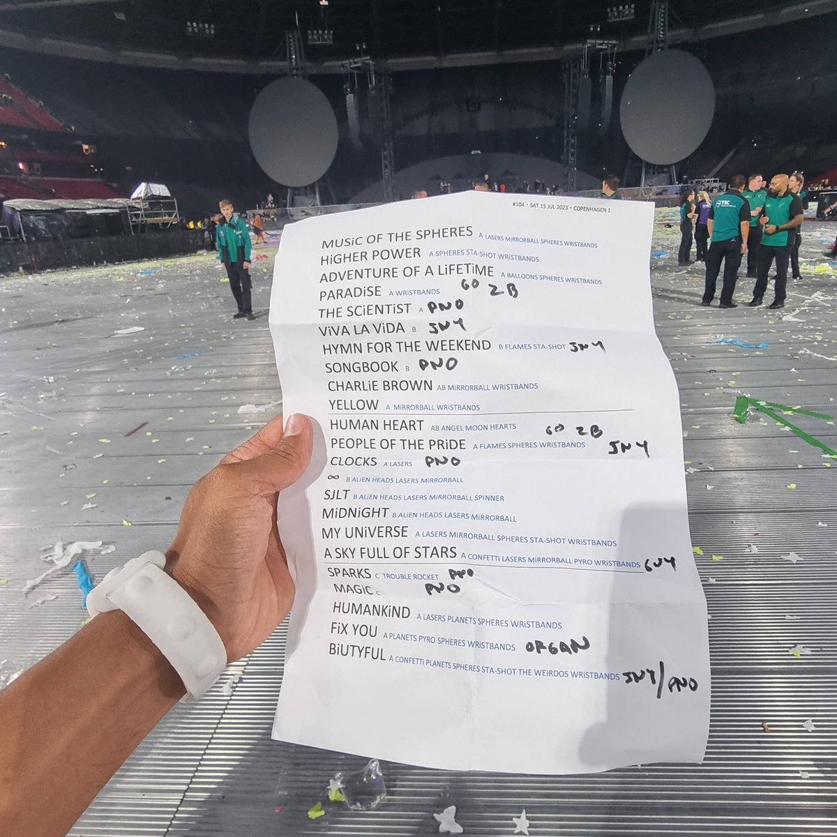 JM_BUHO's tweet photo. I know that N7 is AHFOD, but I propose making some adjustments to Act II. Then it could be Sparks + Up&amp;Up on C Stage. Please the World needs to hear POLITIK everyday. 
Thanks a Lot for support our Simon Bolívar Orchestra with Dudamel is a dream come true. 🇻🇪 Loves @coldplay https://t.co/AqH3IDoN4R