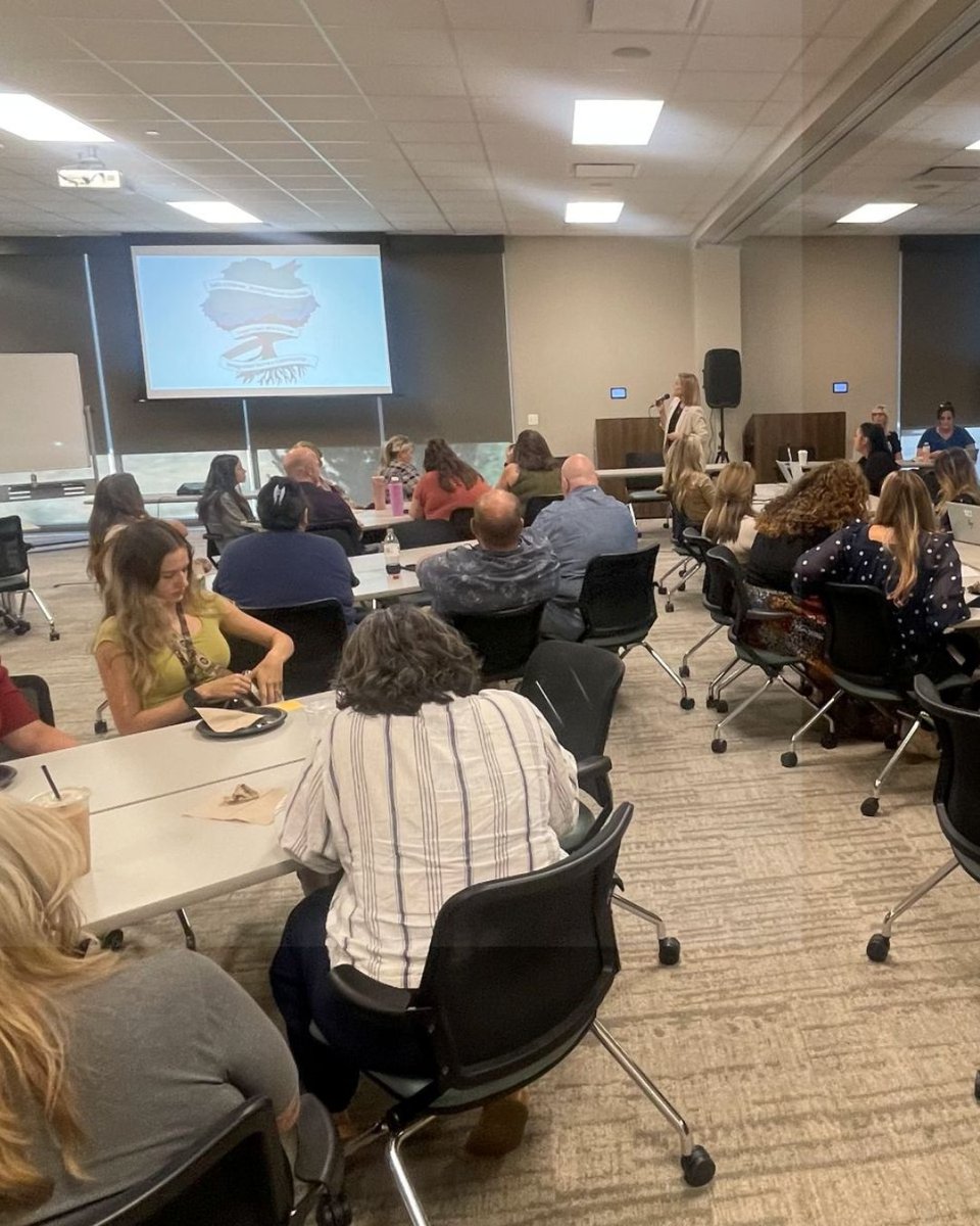 UtahDHHS's tweet image. The Utah Department of Health and Human Services would like to thank Utah’s first Lady Abby Cox (@showuputah) for visiting the Division of Child and Family Services Sandy office. While visiting with staff she listened as they talked about their challenges and offered solutions…