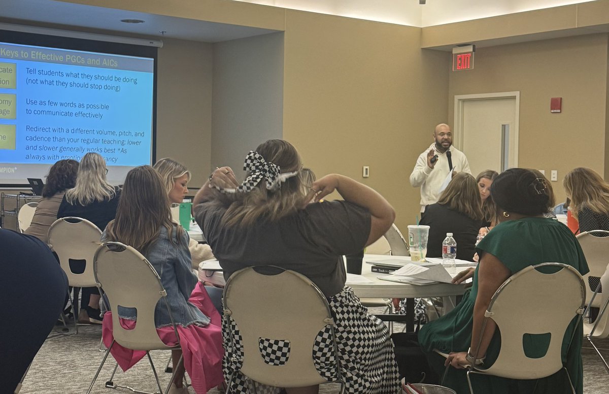 Christi Walker tweet media