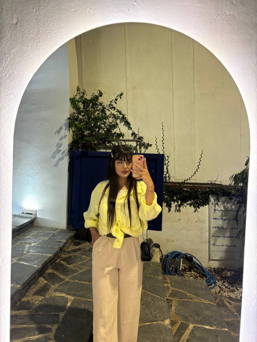 mobina_solgi's tweet photo. @imedusawm 🌻💫 https://t.co/OPhbpmiBZB