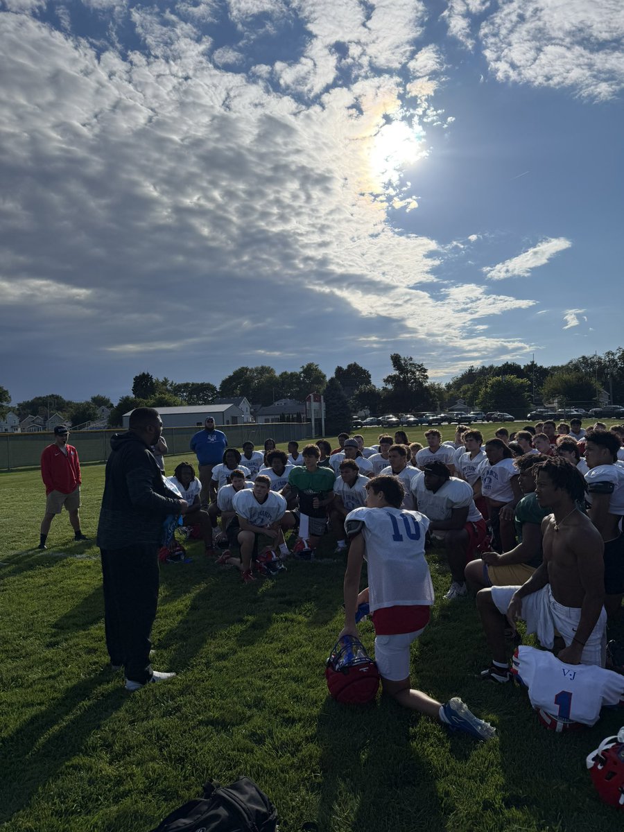 Josh Lindke โ๏ธ (@coach_jlindke) on Twitter photo Appreciate Coach Jason Dixon for stopping by practice today and giving our team a talk about "locking in!"
Thanks Coach! <a href="/SFSAthletics/">St. Francis de Sales Athletics</a> Appreciate Coach Jason Dixon for stopping by practice today and giving our team a talk about "locking in!"
Thanks Coach! <a href="/SFSAthletics/">St. Francis de Sales Athletics</a>