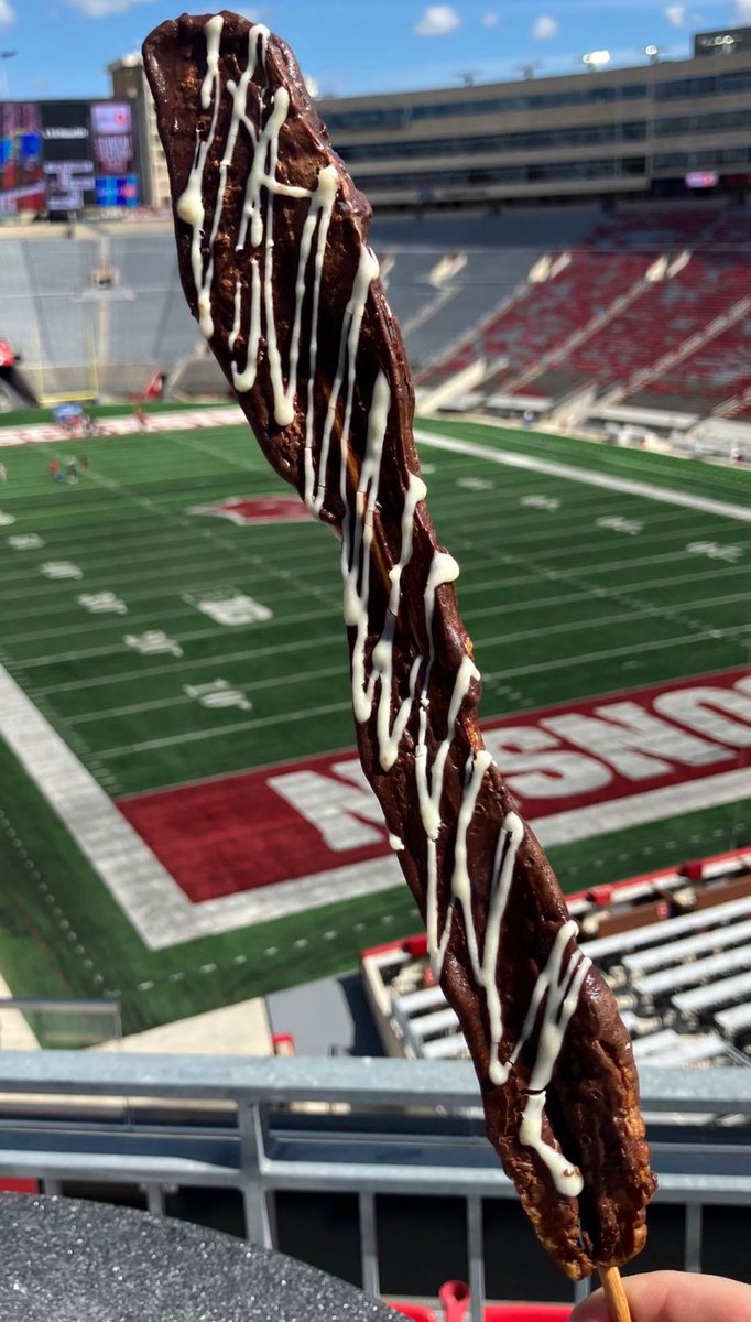 Darren Rovell tweet media