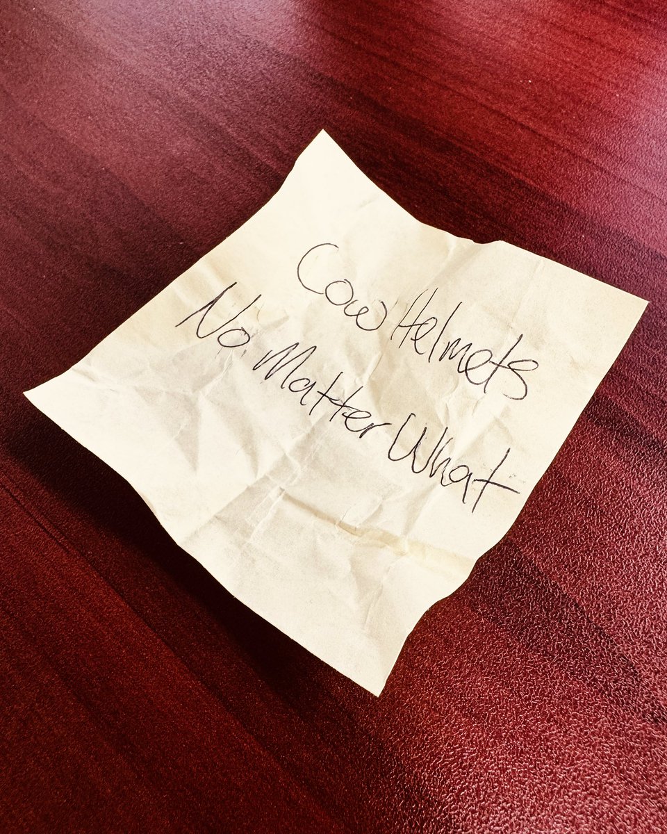 USUAthletics's tweet photo. found this on Bronco’s desk https://t.co/nuAoPPIAtS