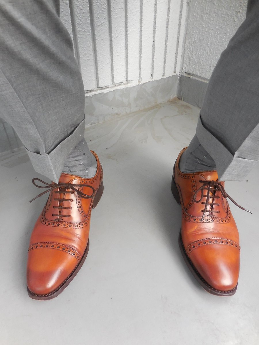 TGIF✨✨おはようございます☁️
8月末になってやっと北海道らしい暑さが戻って来ました😌最高気温が25℃ 汗を掻かずに歩ける～～‼️体調を崩さない様に気を付けないと。では～楽しい週末を👋🤗👋🤗👋