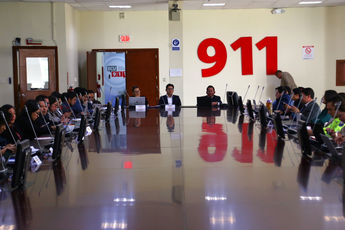 Dirección Provincial de Pichincha (@iesspichincha) on Twitter photo #IESSteInforma | <a href="/IESSPichincha/">Dirección Provincial de Pichincha</a> participa en la Comisión Ejecutiva Provincial del <a href="/MinGobiernoEc/">Ministerio de Gobierno Ecuador</a> 🤝
📋 Se presentaron propuestas para fortalecer el trabajo conjunto entre instituciones, respetar la ley y promover una gestión transparente en beneficio de la provincia. #IESSteInforma | <a href="/IESSPichincha/">Dirección Provincial de Pichincha</a> participa en la Comisión Ejecutiva Provincial del <a href="/MinGobiernoEc/">Ministerio de Gobierno Ecuador</a> 🤝
📋 Se presentaron propuestas para fortalecer el trabajo conjunto entre instituciones, respetar la ley y promover una gestión transparente en beneficio de la provincia.