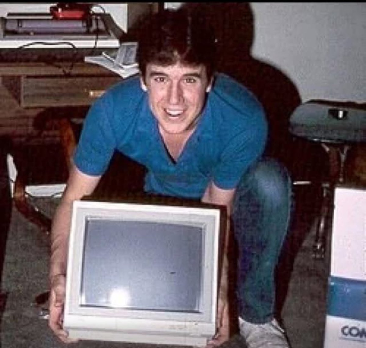 BrianRoemmele's tweet image. At the edge of genius is madness.

Terry Davis, a schizophrenic programmer, single-handedly built an entire operating system from scratch &quot;TempleOS&quot; including its kernel, compiler, graphics engine.

He built one of the most unique and fascinating pieces of software ever created.