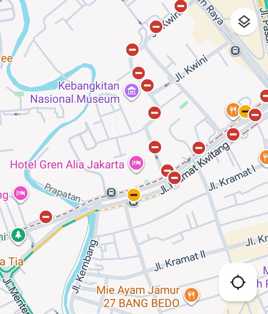 Beberapa dari kita masih harus kerja. Tolong hati2 di jalan. Kramat Kwitang kayaknya rame. Hati2 yang dari arah Senen dan/atau Menteng