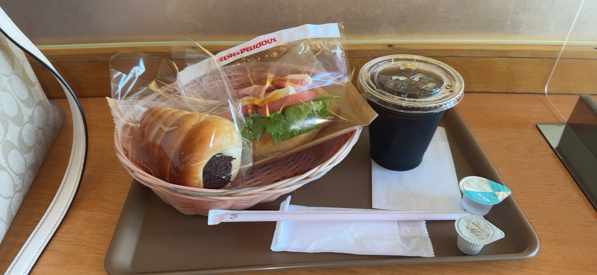 さっ！働きますかー(o・・o)/