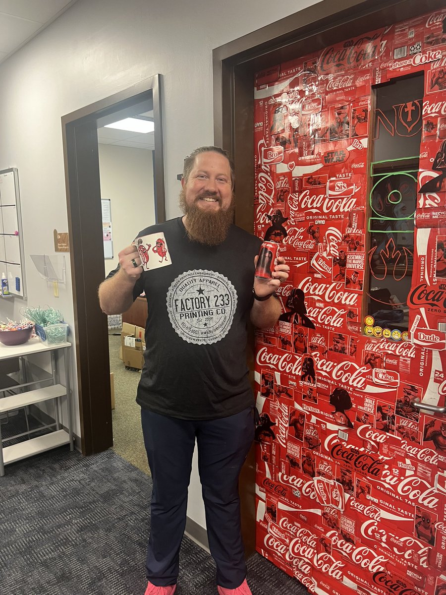 PaintByPeaches's tweet photo. Always love an ice cold @CocaCola !!! My students convinced me that I need to see if Coke might help out one of their big fans!! Students decorated my door with Come boxes, the bowling team brought me a Coke mug from Las Vegas, and had to take a picture with the Coke van!! https://t.co/KjUjBE79vN