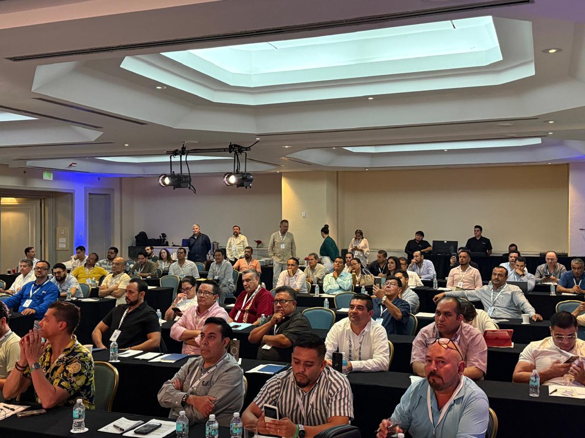 IMPI_Mexico's tweet image. Desde #IMPI felicitamos a los autores, compositores y delegados de la @SACM_Oficial por su 80 aniversario durante el "V Congreso Nacional de Delegados".
Reiteramos nuestro compromiso en la defensa de los Derecho de Autor y por la protección de la #PropiedadIndustrial.