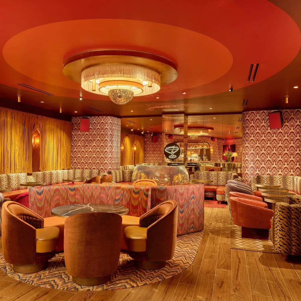 FIRST IMPRESSIONS 🎡♦️🎰🎭

<a href="/karasoulv/">karasoul Amusement</a> makes it's first wave in Sin City courtesy of @taogrouphospitality X @caramellalasvegas and their Hidden Lounge inside of @phvegas …

Follow us on Instagram and be a part of something FRESH 🍎

KARASOUL.COM