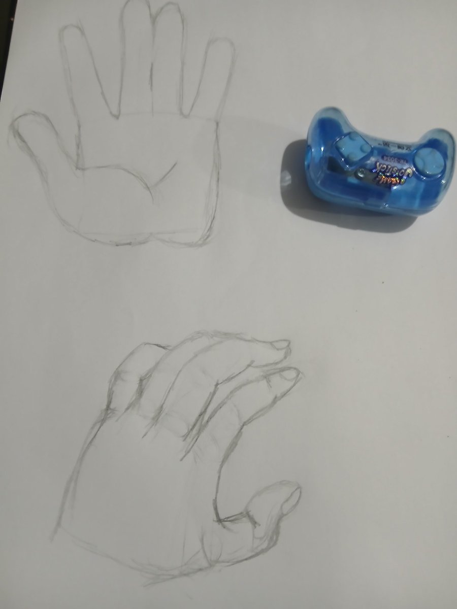 Me parece mais fácil fazer mãos no papel do que no digital kkkkk