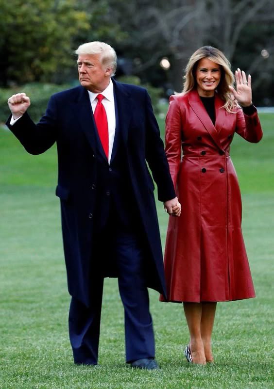 United by Love and respect

Leave  ❤️ for POTUS and FLOTUS