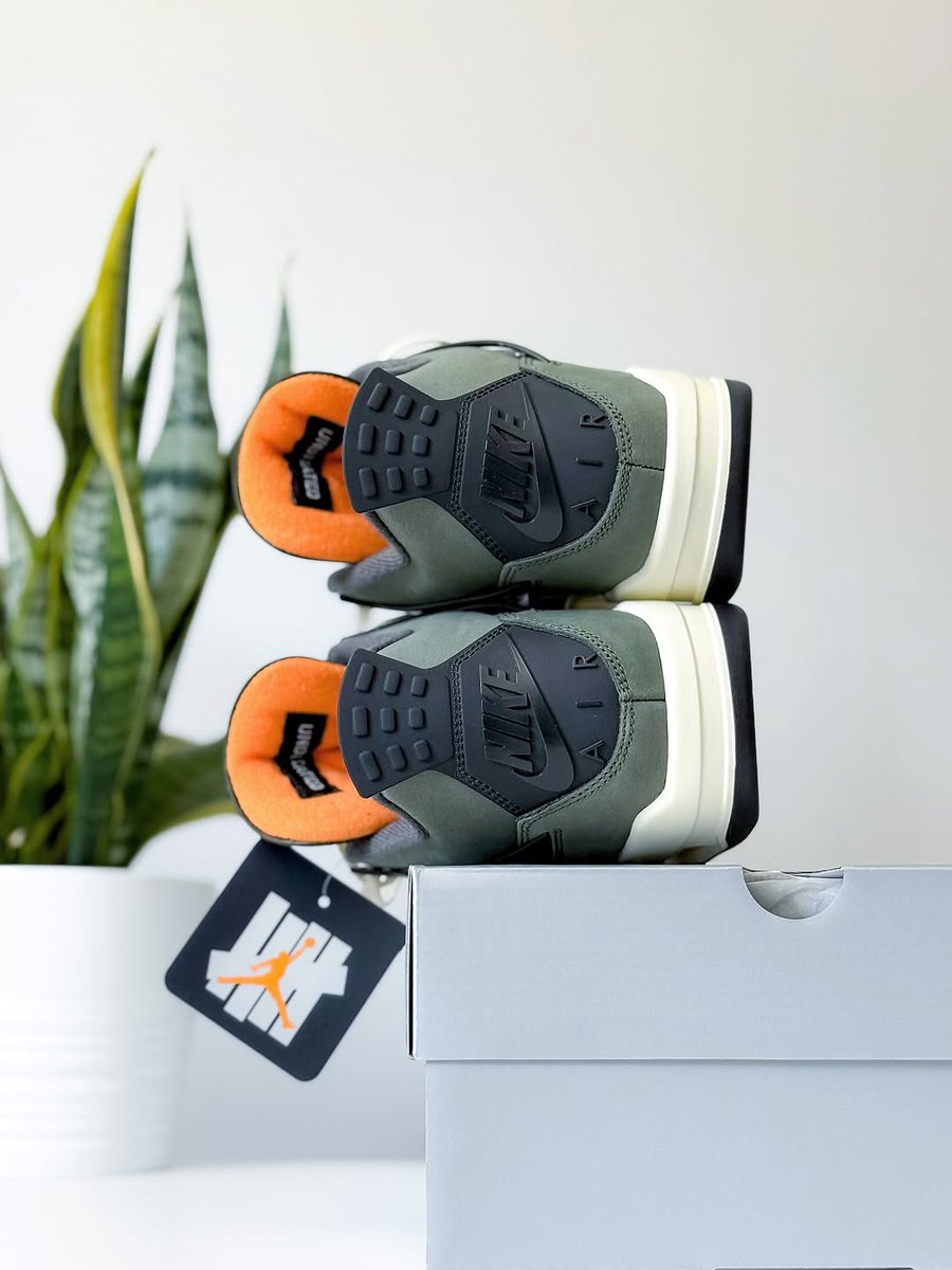 JustFreshKicks tweet media