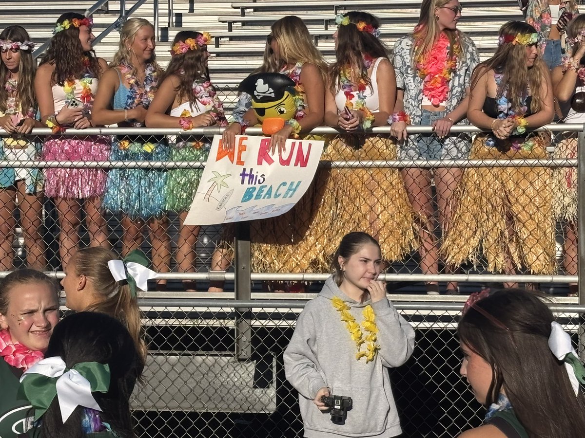 Beautiful night for a Ranger Victory as <a href="/FHC_Football/">FHC Ranger Football</a> takes on Reeths Puffer to open the season! <a href="/FHCHSRangers/">Forest Hills Central HS</a> student section came out in force! #RangerStrong